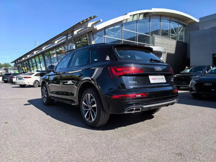 Audi Q5L 2025 Model 40TFSI Luxury Dynamic Model – фото 5