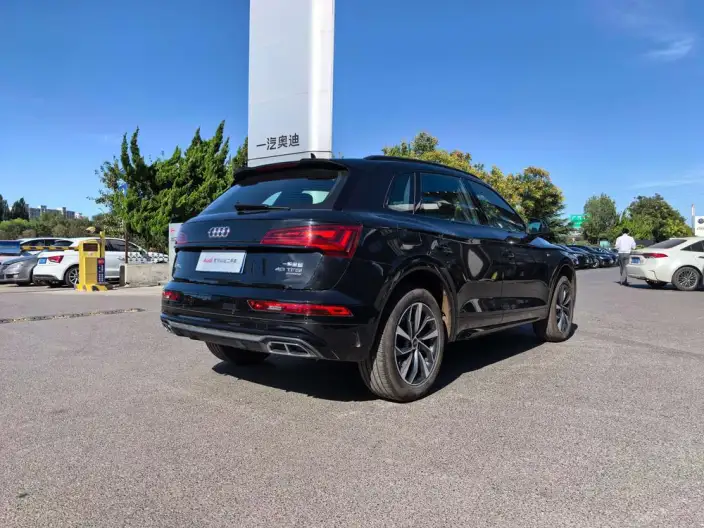 Audi Q5L 2025 Model 40TFSI Luxury Dynamic Model – фото 7