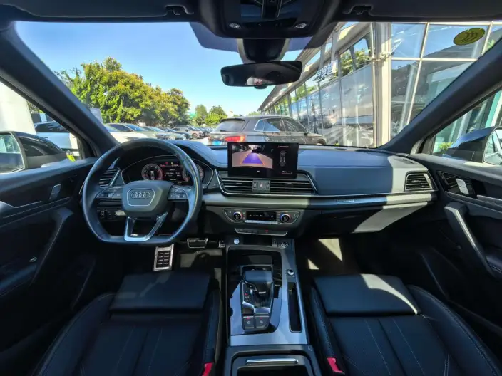 Audi Q5L 2025 Model 40TFSI Luxury Dynamic Model – фото 9