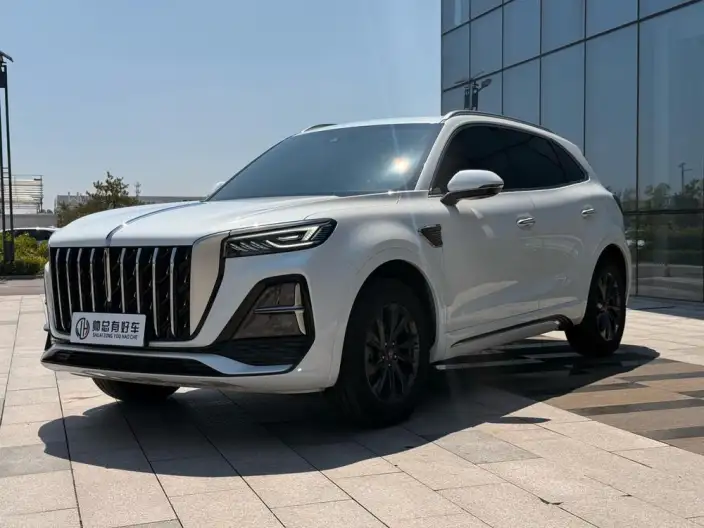 Hongqi HS5 2023 Model 2.0T Flag Xiang Pro Edition – фото 1