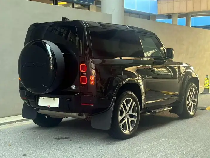 Land Rover Defender 2023 Model 90 3.0T P400 XS – фото 5