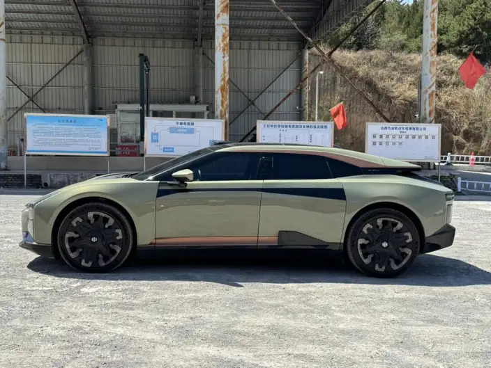 HiPhi Z 2023 Model 4 seat Edition – фото 4
