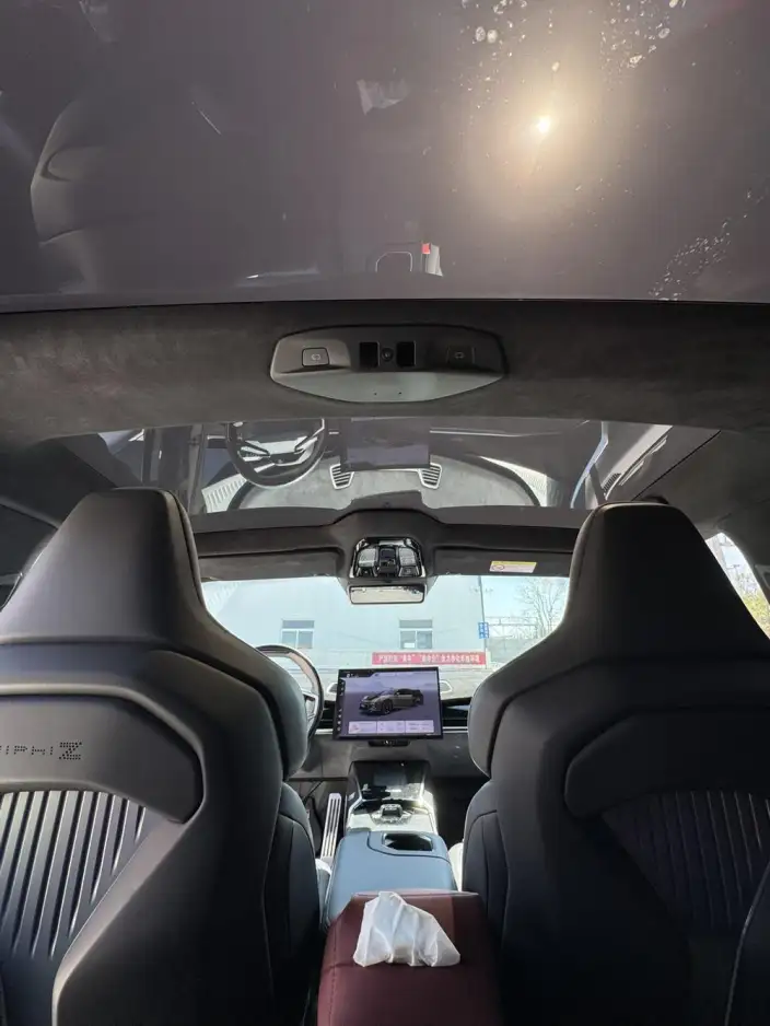 HiPhi Z 2023 Model 4 seat Edition – фото 8