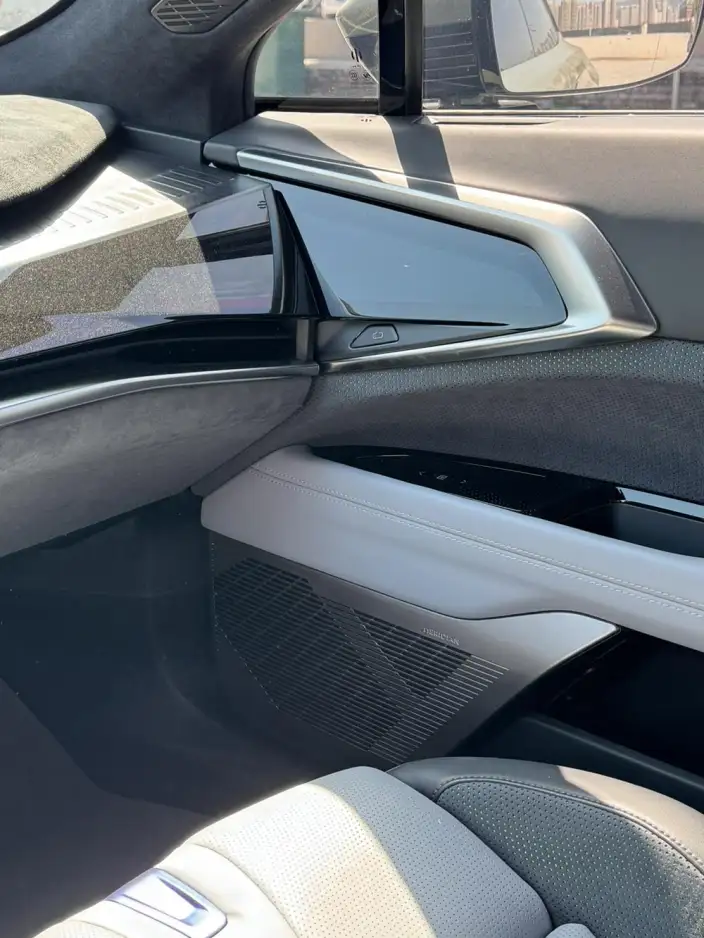 HiPhi Z 2023 Model 4 seat Edition – фото 11