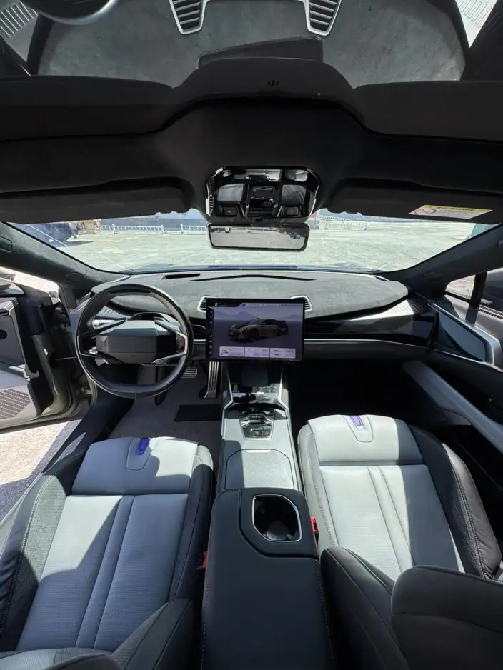 HiPhi Z 2023 Model 4 seat Edition – фото 22