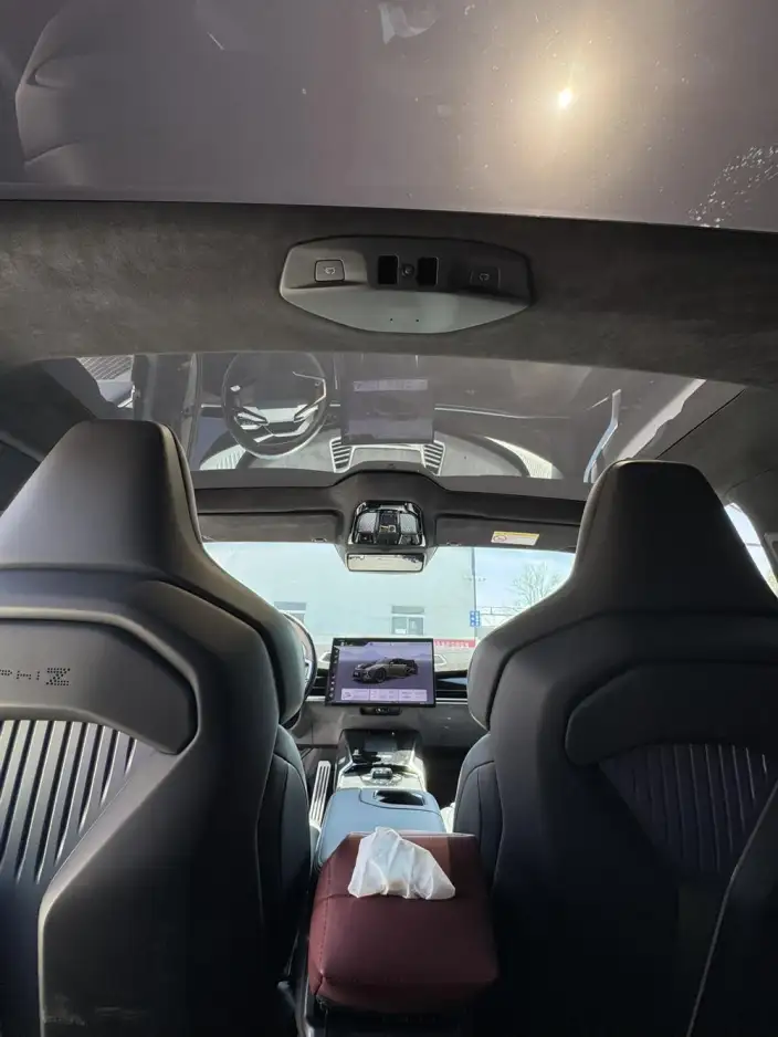 HiPhi Z 2023 Model 4 seat Edition – фото 24