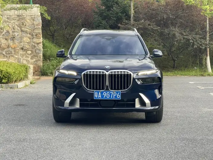 BMW X7 2023 Model xDrive40i Leading Model Luxury Set – фото 2
