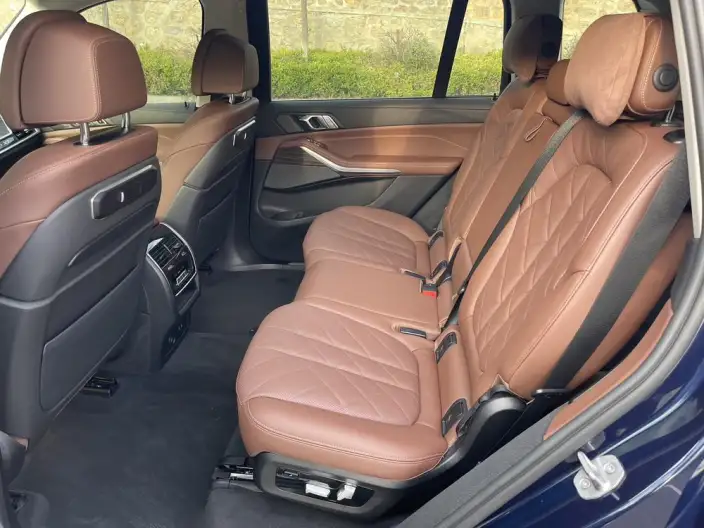 BMW X7 2023 Model xDrive40i Leading Model Luxury Set – фото 9