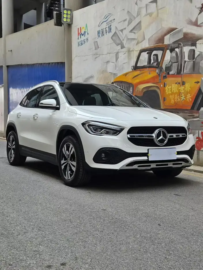 Mercedes-Benz GLA 2020 Model GLA 200 – фото 2