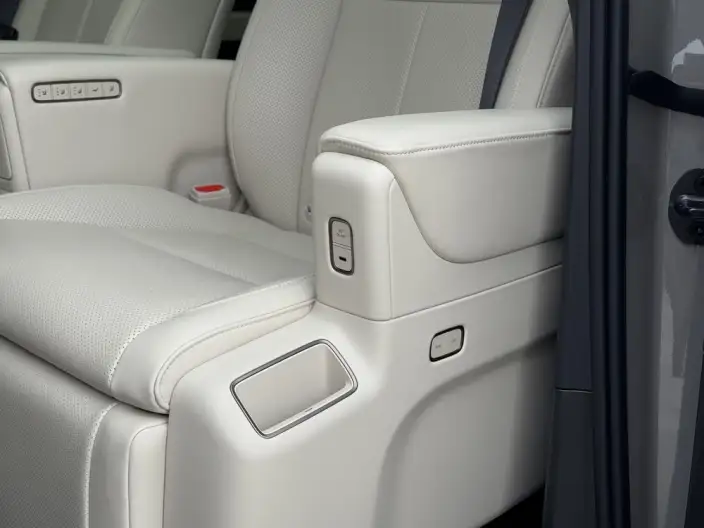 Li Auto MEGA 2025 Model Home Family Special Edition – фото 8