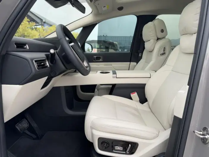 Li Auto MEGA 2025 Model Home Family Special Edition – фото 27
