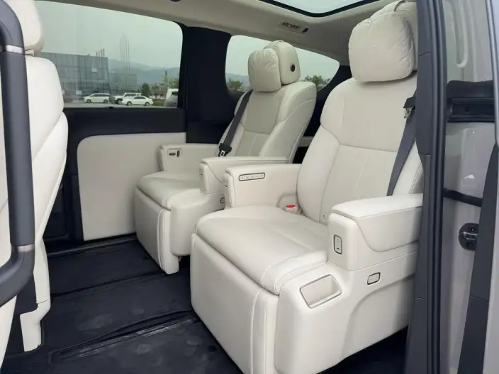Li Auto MEGA 2025 Model Home Family Special Edition – фото 29