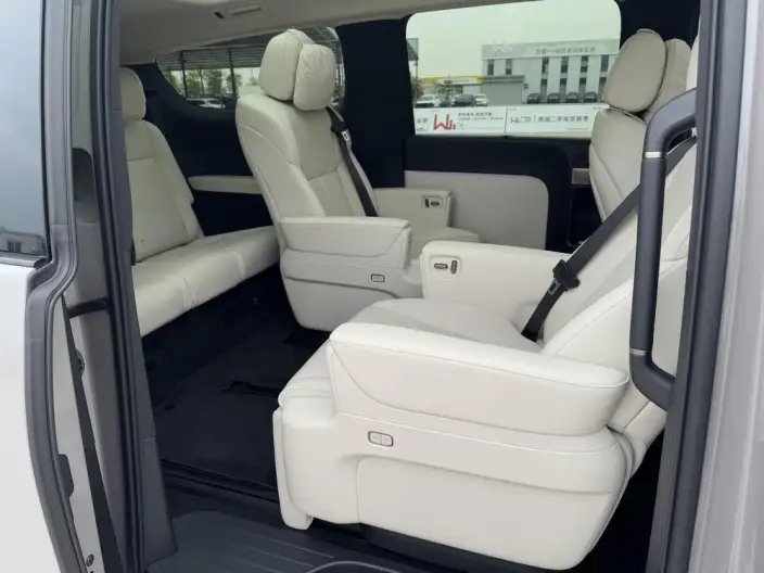 Li Auto MEGA 2025 Model Home Family Special Edition – фото 36