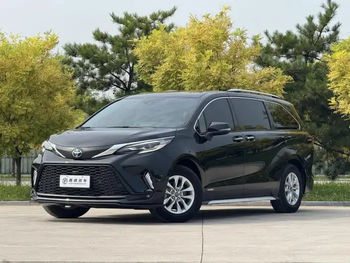 Granvia 2023 Model Intelligent Hybrid 2.5L Comfort Edition – фото 1