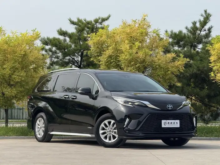 Granvia 2023 Model Intelligent Hybrid 2.5L Comfort Edition – фото 3