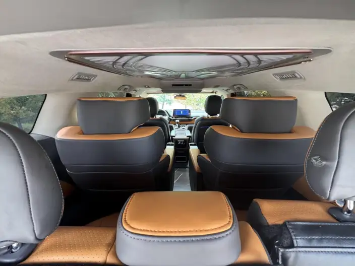 Granvia 2023 Model Intelligent Hybrid 2.5L Comfort Edition – фото 8