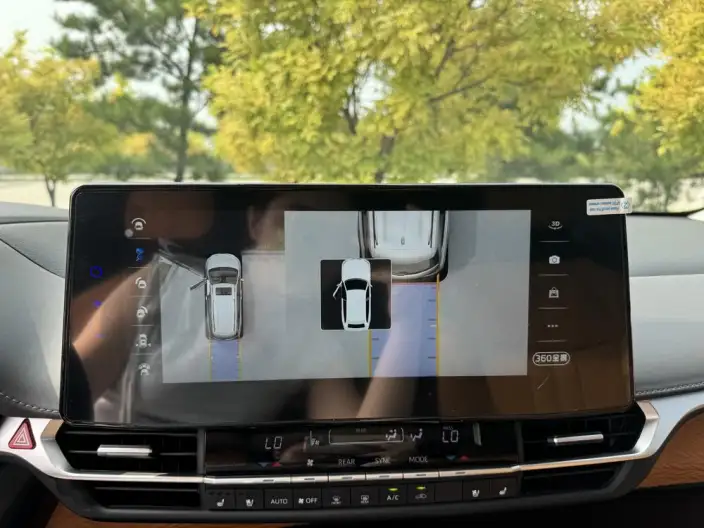 Granvia 2023 Model Intelligent Hybrid 2.5L Comfort Edition – фото 10