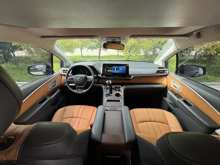 Granvia 2023 Model Intelligent Hybrid 2.5L Comfort Edition – фото 17