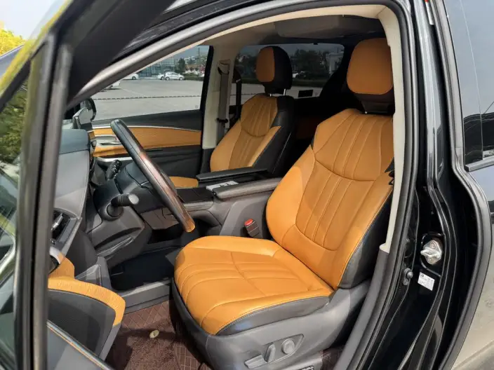 Granvia 2023 Model Intelligent Hybrid 2.5L Comfort Edition – фото 20
