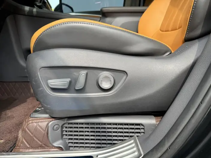 Granvia 2023 Model Intelligent Hybrid 2.5L Comfort Edition – фото 21