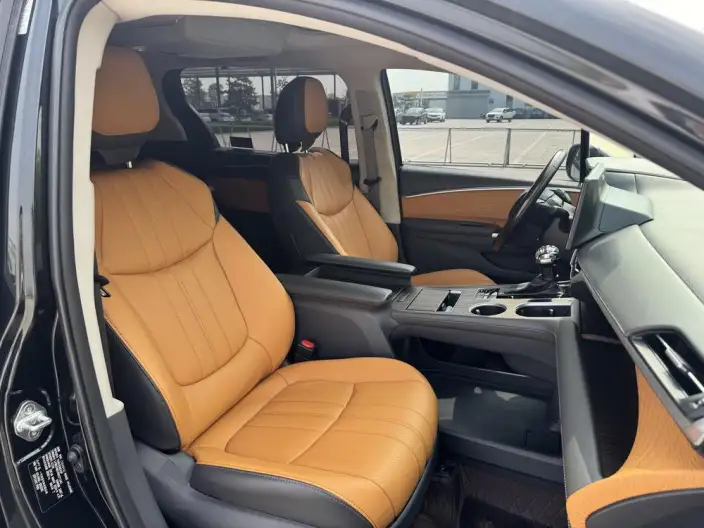 Granvia 2023 Model Intelligent Hybrid 2.5L Comfort Edition – фото 22
