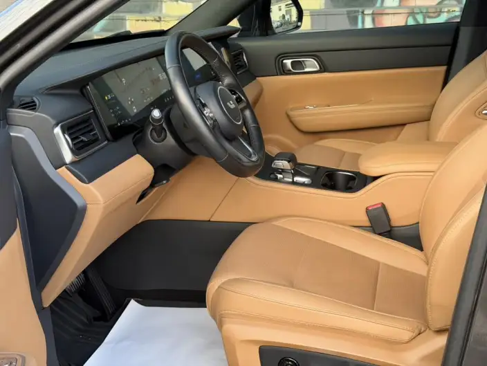 Li Auto ONE 2021 Model Extended Range 6 seat Edition – фото 10