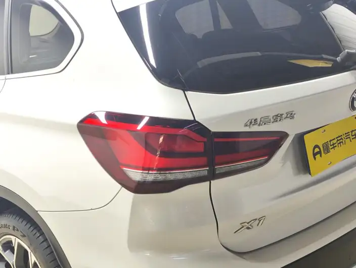 BMW X1 2022 Model sDrive20Li Exclusive Model – фото 13