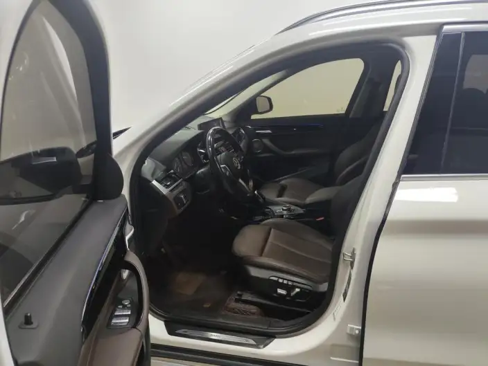 BMW X1 2022 Model sDrive20Li Exclusive Model – фото 17