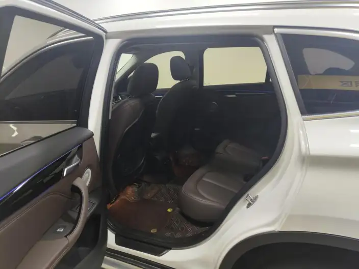 BMW X1 2022 Model sDrive20Li Exclusive Model – фото 18