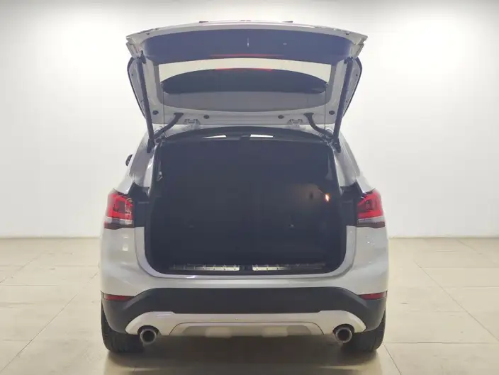 BMW X1 2022 Model sDrive20Li Exclusive Model – фото 20