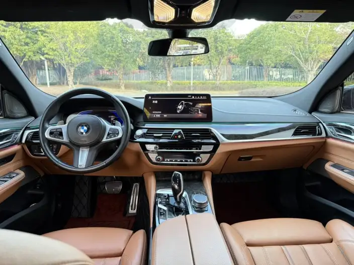 BMW 6 Series GT 2021 Model 630i M Sports Set – фото 10