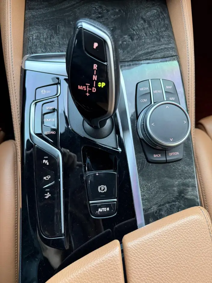 BMW 6 Series GT 2021 Model 630i M Sports Set – фото 13