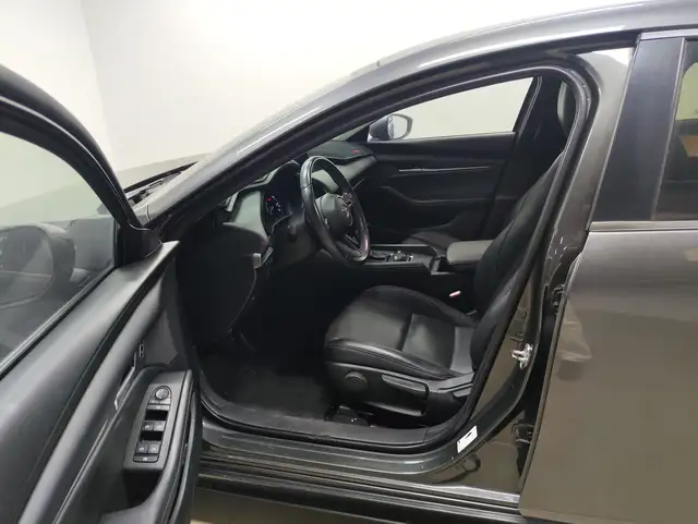 Mazda3 Axela 2020 Model 1.5L Automatic Zhi Model Edition – фото 17
