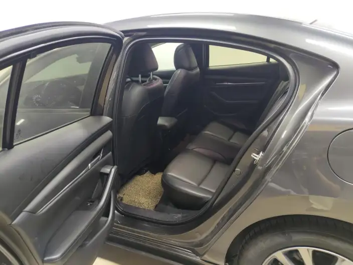 Mazda3 Axela 2020 Model 1.5L Automatic Zhi Model Edition – фото 18