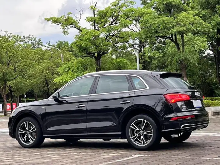 Audi Q5L 2020 Model 40 TFSI Rong Xiang Fashion Model – фото 4