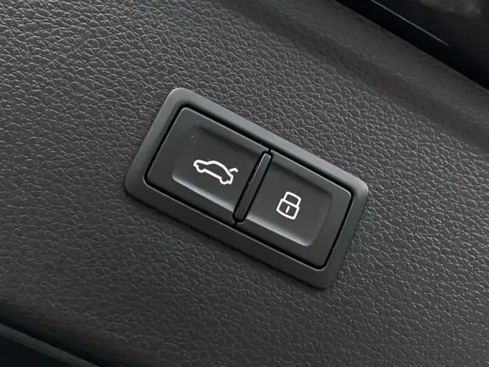 Audi Q5L 2020 Model 40 TFSI Rong Xiang Fashion Model – фото 7