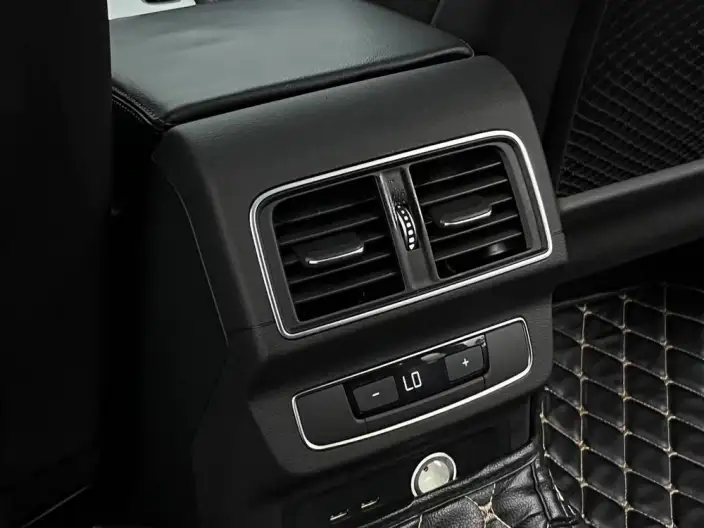 Audi Q5L 2020 Model 40 TFSI Rong Xiang Fashion Model – фото 8