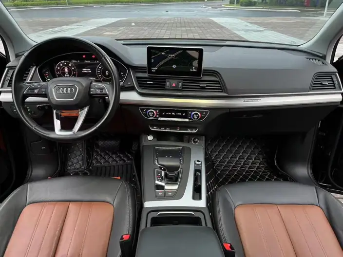 Audi Q5L 2020 Model 40 TFSI Rong Xiang Fashion Model – фото 10
