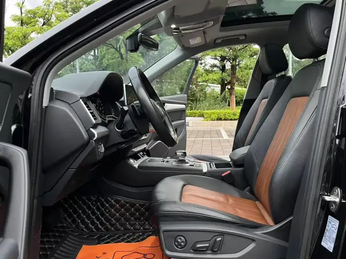 Audi Q5L 2020 Model 40 TFSI Rong Xiang Fashion Model – фото 11
