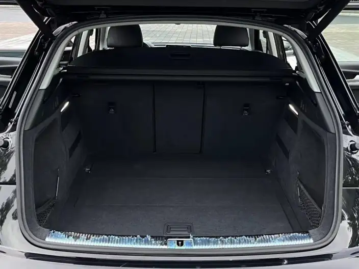 Audi Q5L 2020 Model 40 TFSI Rong Xiang Fashion Model – фото 15