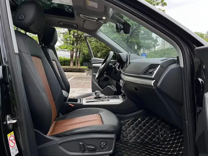 Audi Q5L 2020 Model 40 TFSI Rong Xiang Fashion Model – фото 16