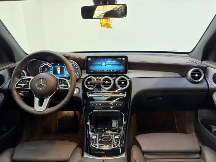 Mercedes-Benz GLC 2020 Model Facelift GLC 260 L 4MATIC Dynamic Model – фото 14