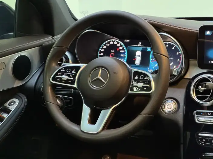 Mercedes-Benz GLC 2020 Model Facelift GLC 260 L 4MATIC Dynamic Model – фото 16