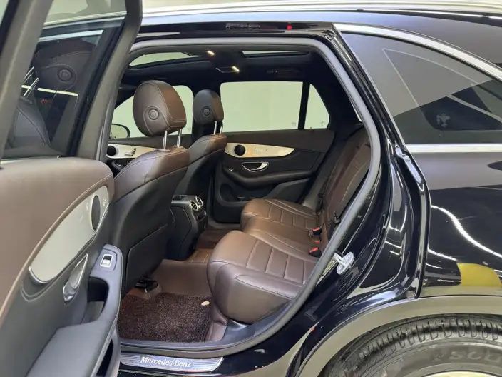Mercedes-Benz GLC 2020 Model Facelift GLC 260 L 4MATIC Dynamic Model – фото 18