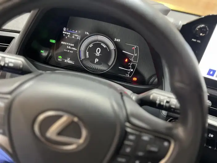 Lexus UX 2022 Model 260h Tan · Fun Edition – фото 11