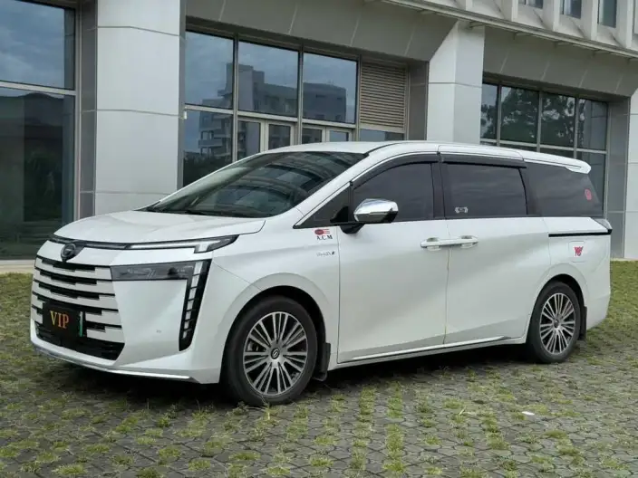GAC Trumpchi E8 PHEV 2024 Model 2.0ATK 150km MAX+ – фото 1