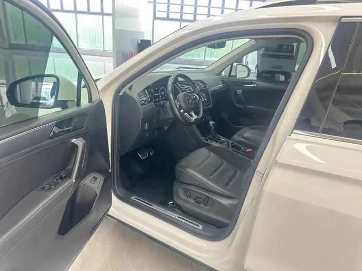 Volkswagen Tiguan L 2020 Model 330TSI Automatic 2WD R-Line Ultimate Edition China VI – фото 7