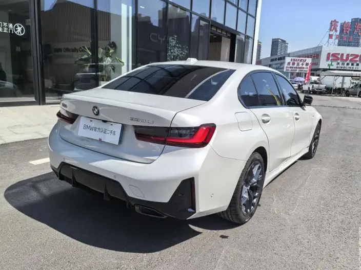BMW 3 Series 2026 Model 330Li M Sports Night Set – фото 6