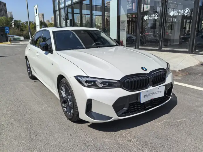 BMW 3 Series 2026 Model 330Li M Sports Night Set – фото 8