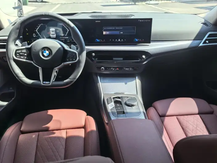 BMW 3 Series 2026 Model 330Li M Sports Night Set – фото 9